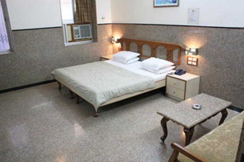 Hotel Royal Castle Mumbai Exterior photo