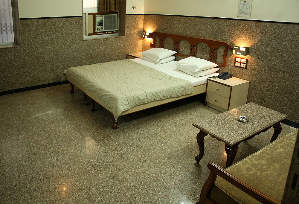 Hotel Royal Castle Mumbai Exterior photo